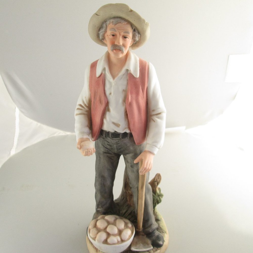 4/$40 Homco Old Man # 8807 with spade basket potatoes blue jeans vest figurine